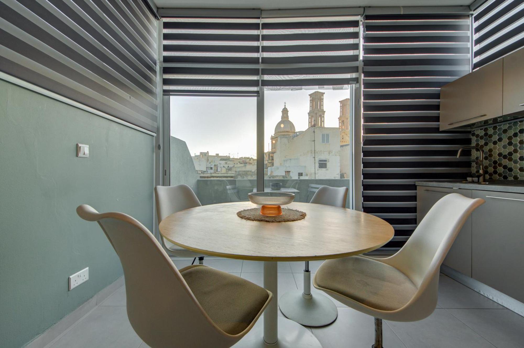 Cosy Penthouse In Hamrun - Walking Distance To Valletta Luaran gambar